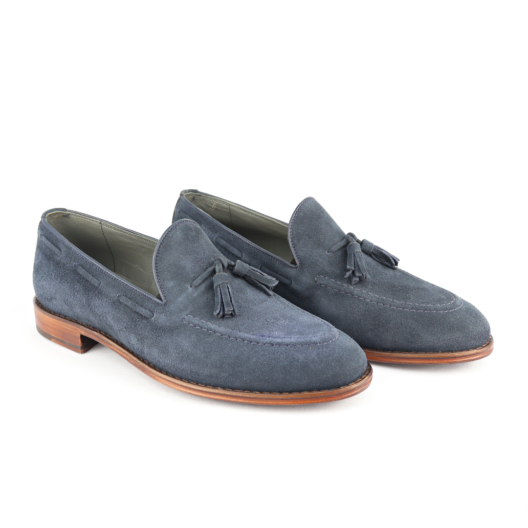 Tassel Loafer Windsor - em Camurça cor Azul Marinho