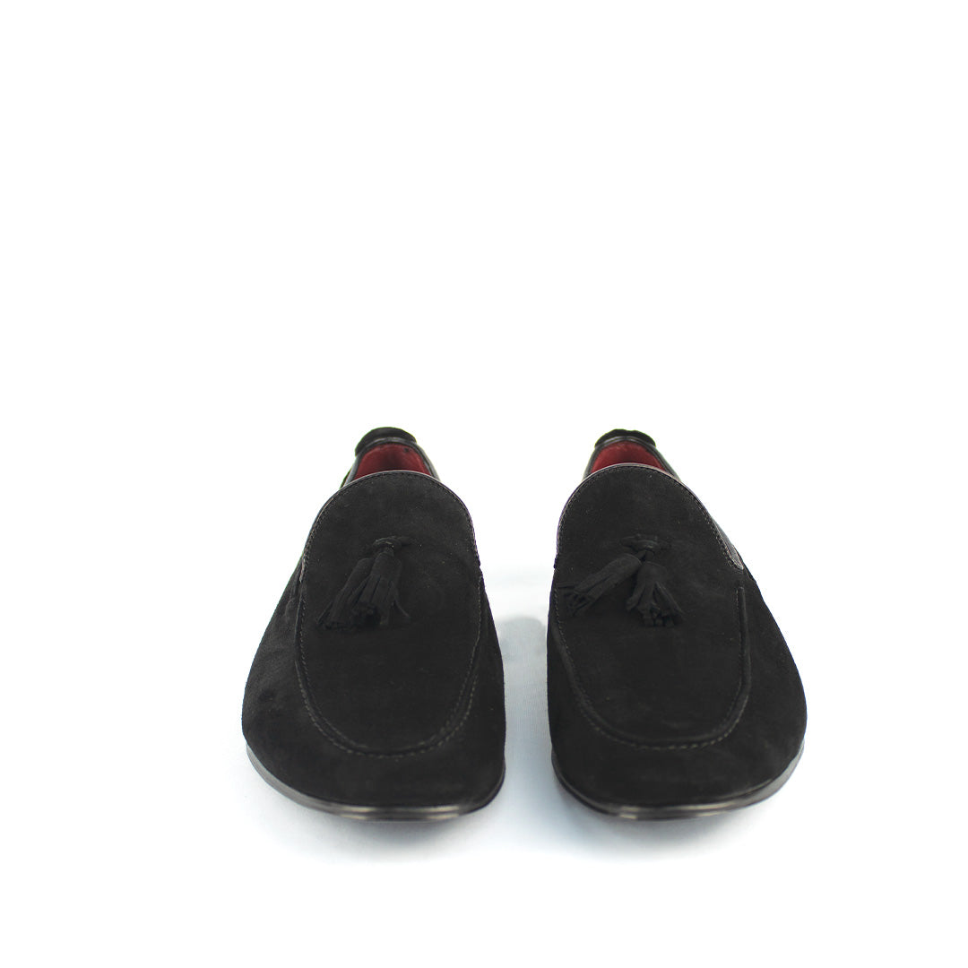 Tassel Loafer Martino em Camurça cor preto