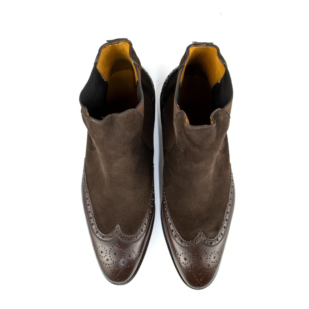 Bota Chelsea Brogue John - cor Marrom Café