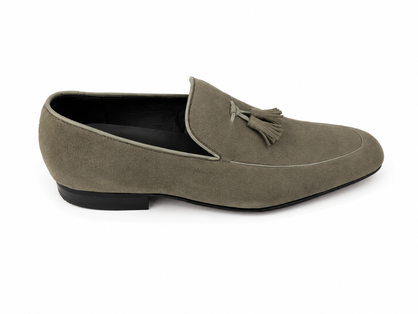 ÚLTIMO PAR TAMANHO 40 Tassel Loafer em camurça - cor cinza ELEFANTE