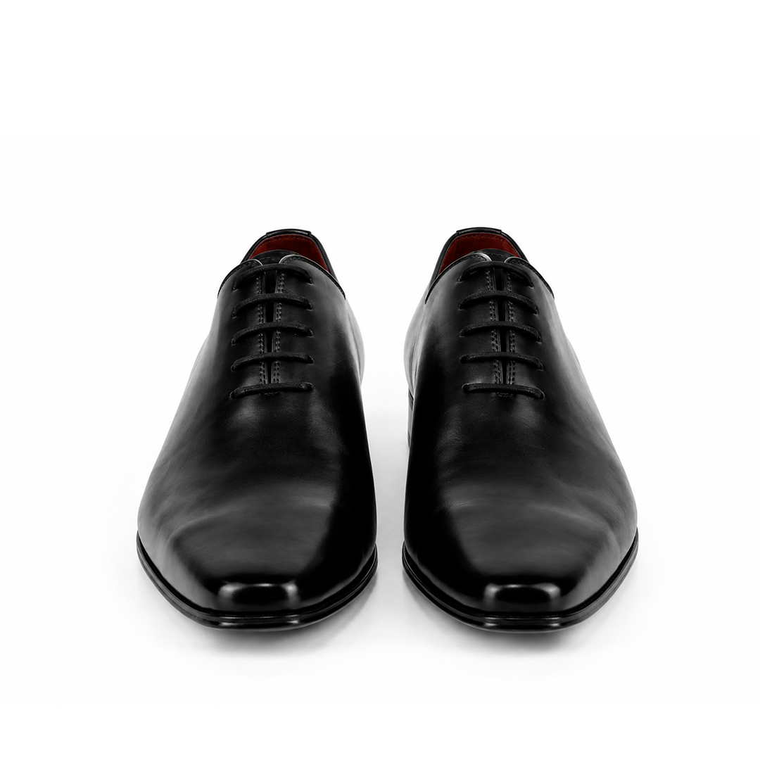 ÚLTIMO PAR TAMANHO 40 – Oxford Wholecut Bico Fino em Cromo Alemão cor Preto