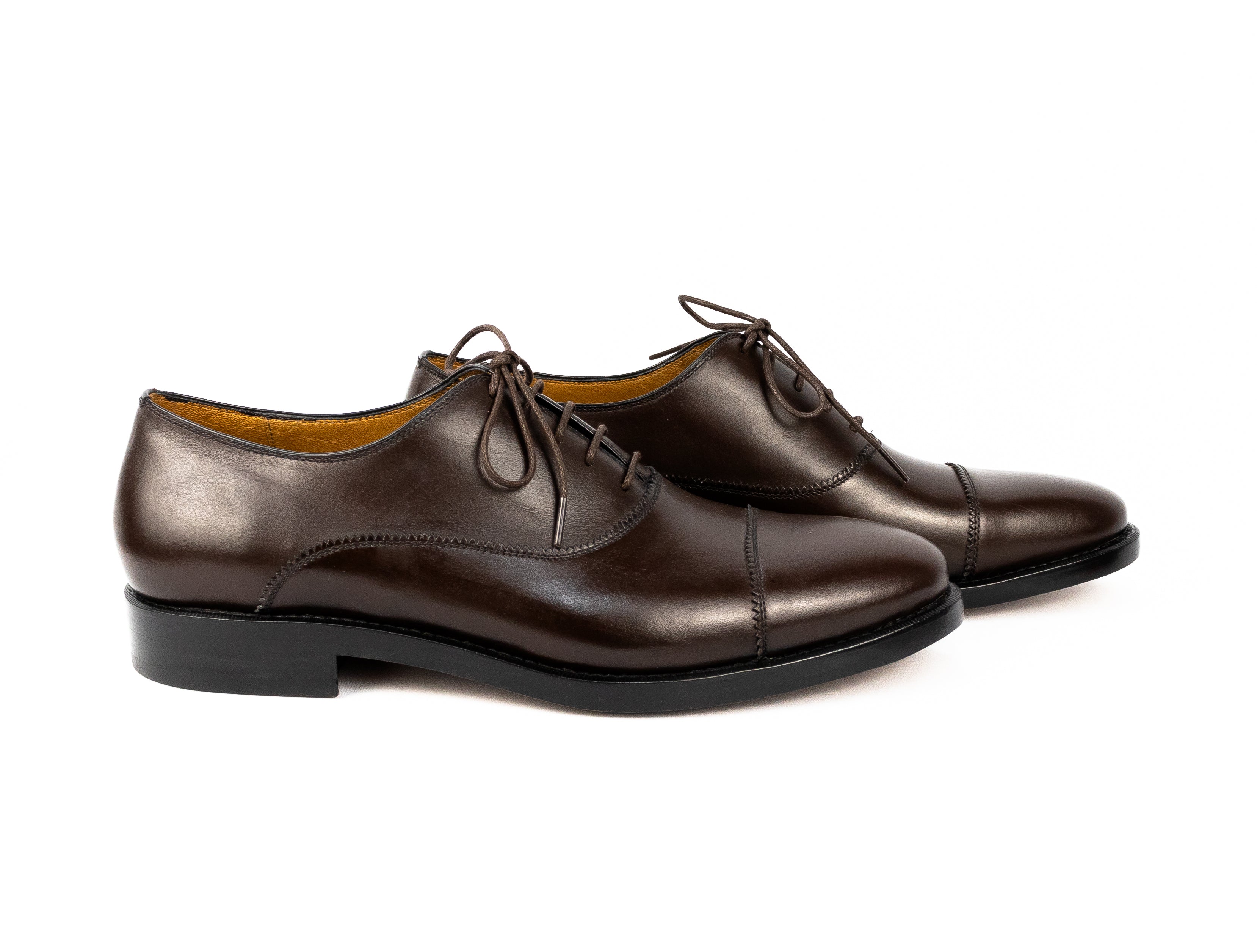 Oxford Cap Toe - Parker Cromo Alemão cor Marrom Café