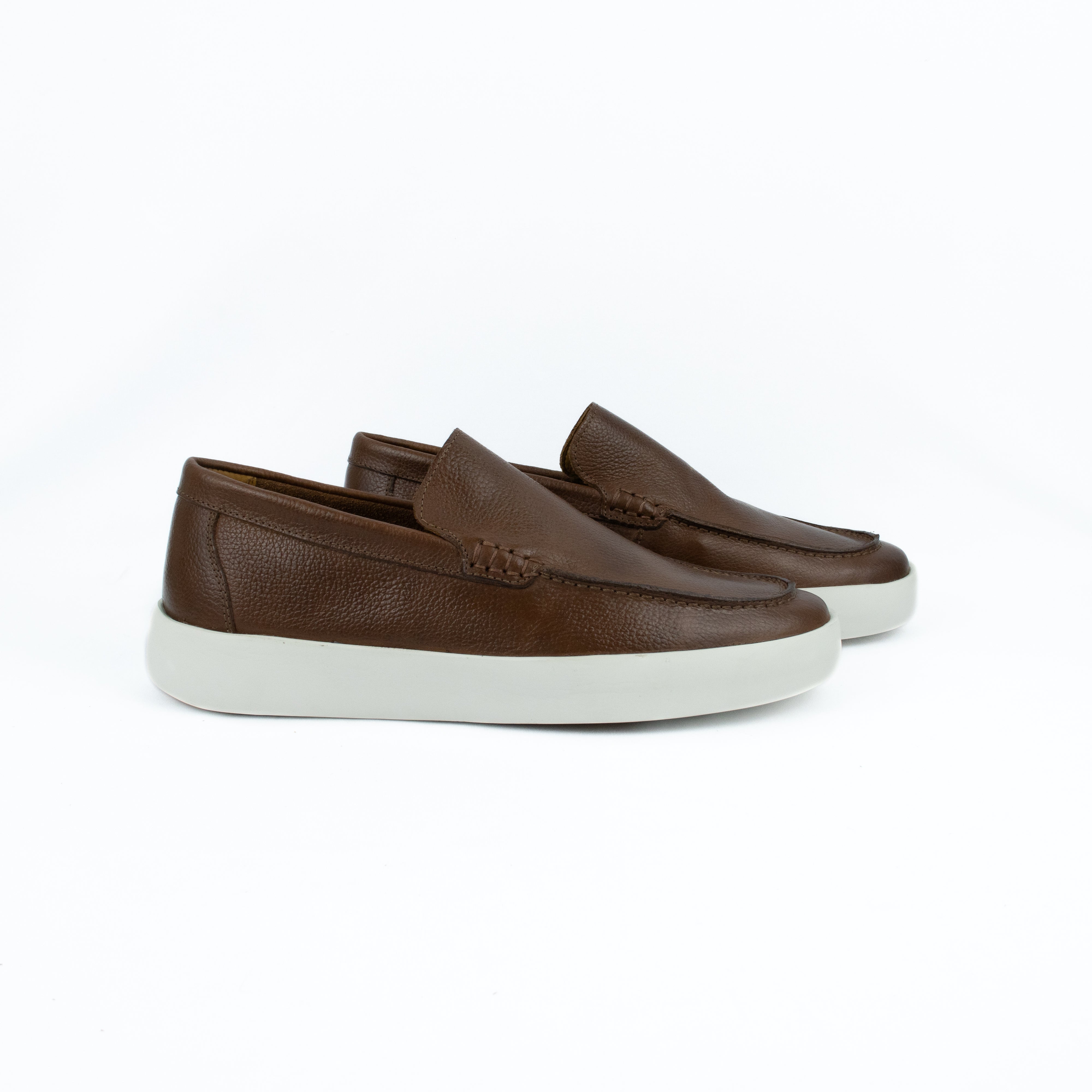 Novo Slip On Float couro Granulado - cor Pinhão