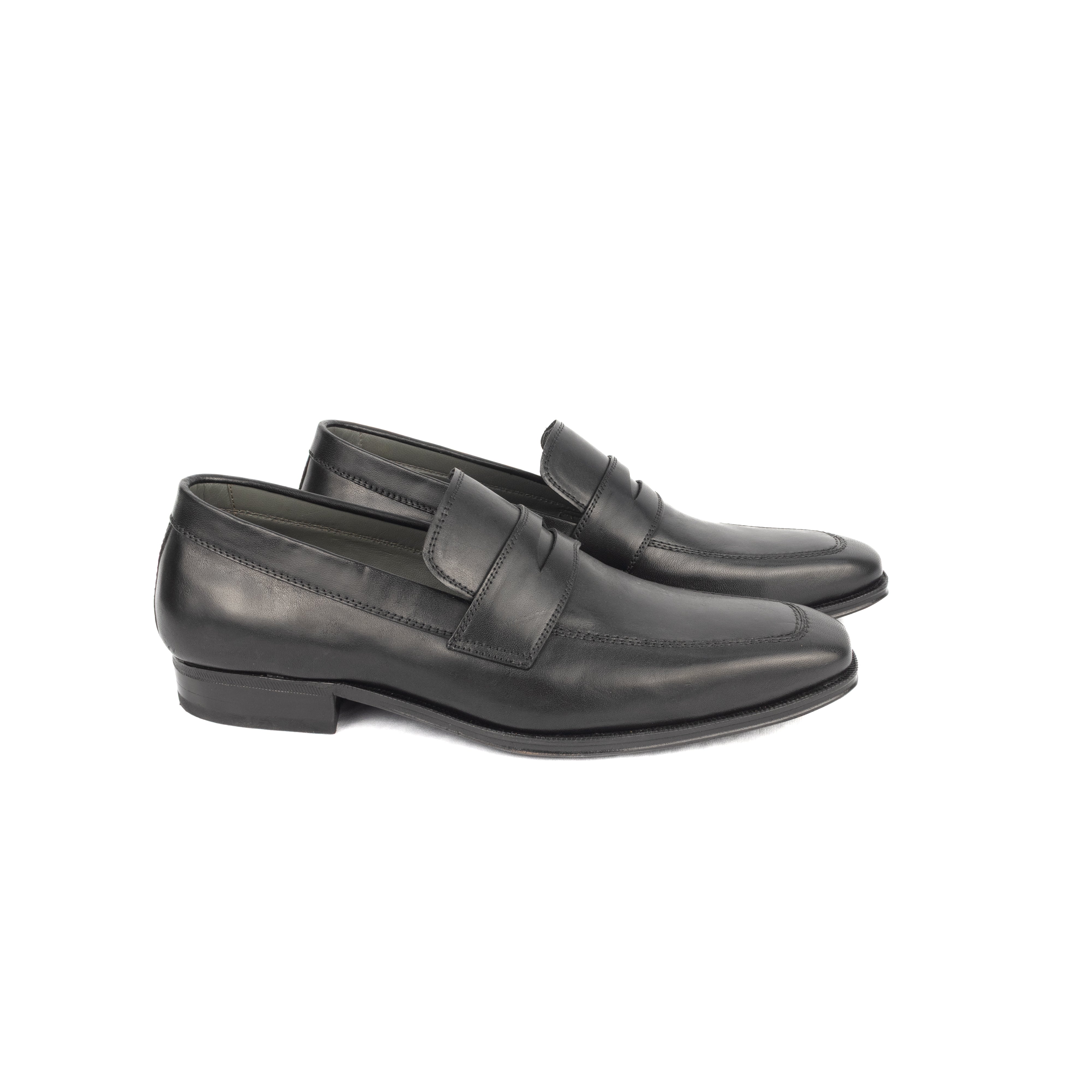 ÚLTIMOS PARES Clássico Loafer - cor preto