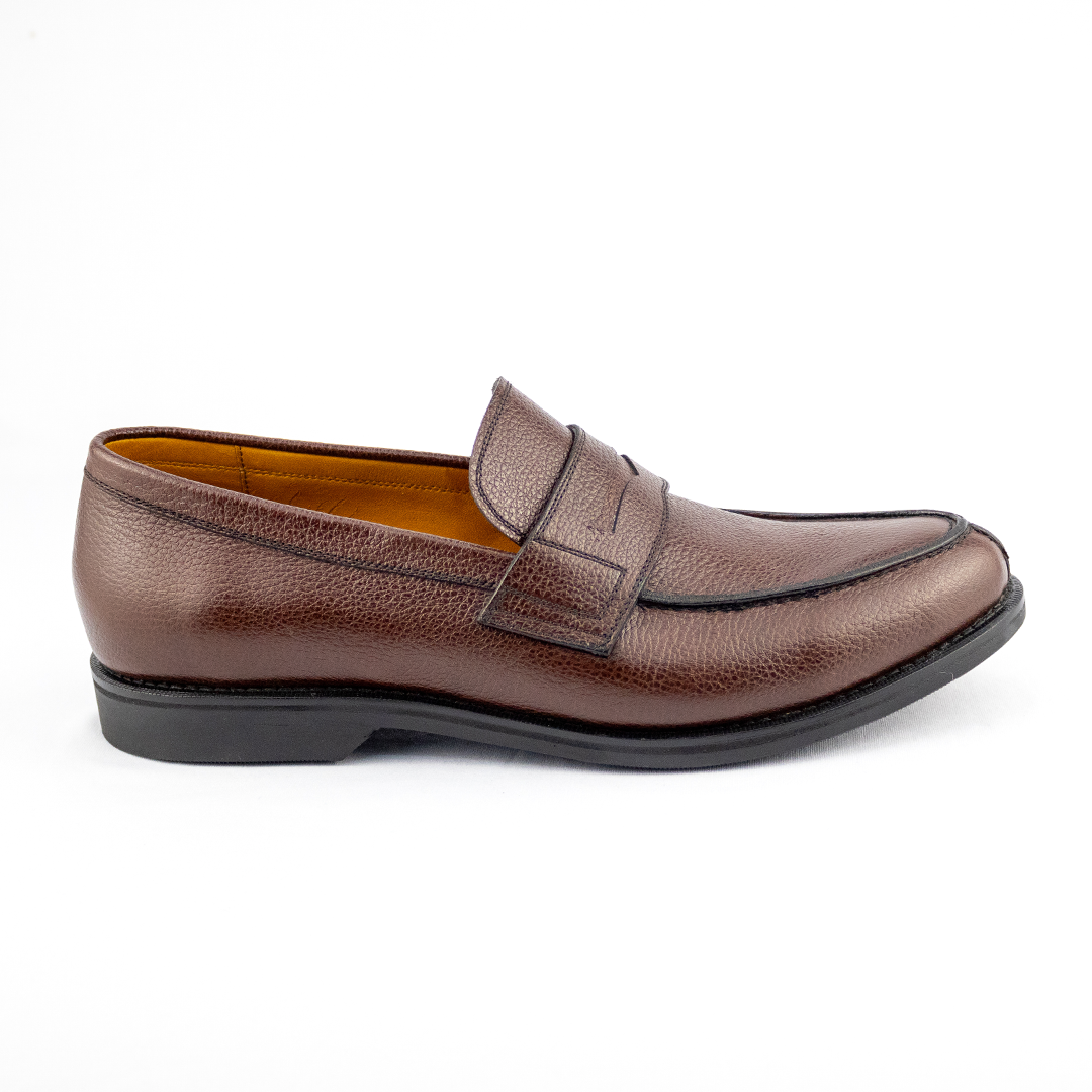 Loafer León em couro granulado - na lindíssima cor pinhão