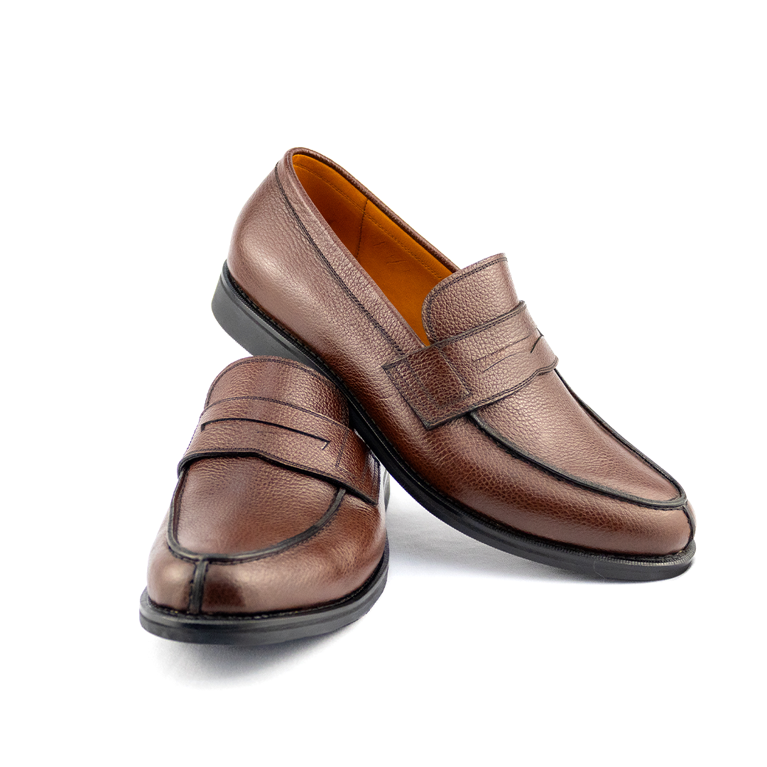 Loafer León em couro granulado - na lindíssima cor pinhão