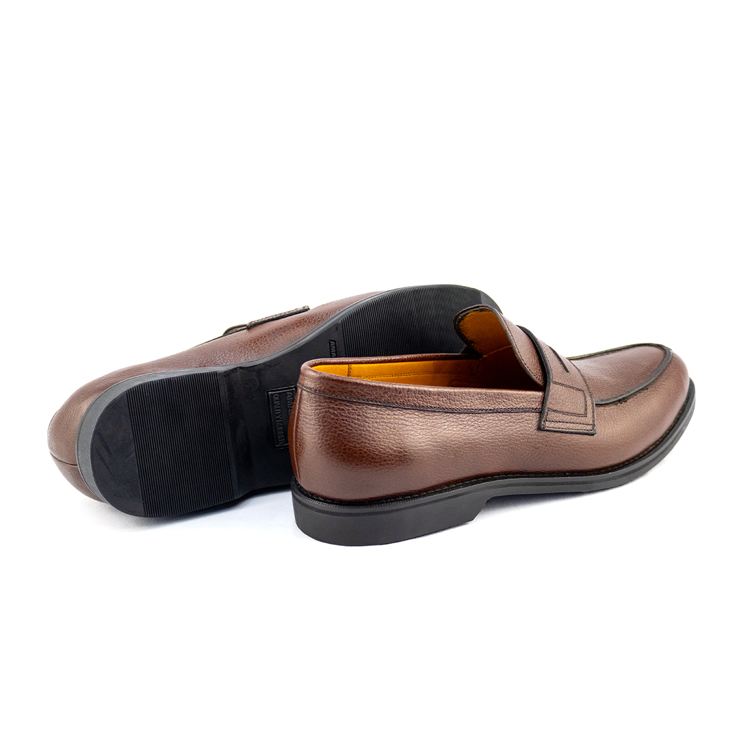 Loafer León em couro granulado - na lindíssima cor pinhão
