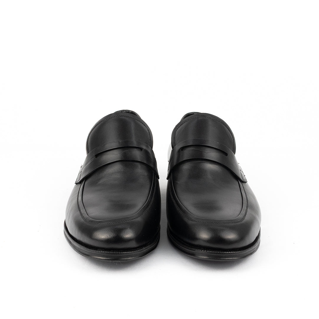 Loafer mais vendido do Pacco Madrid cor preto