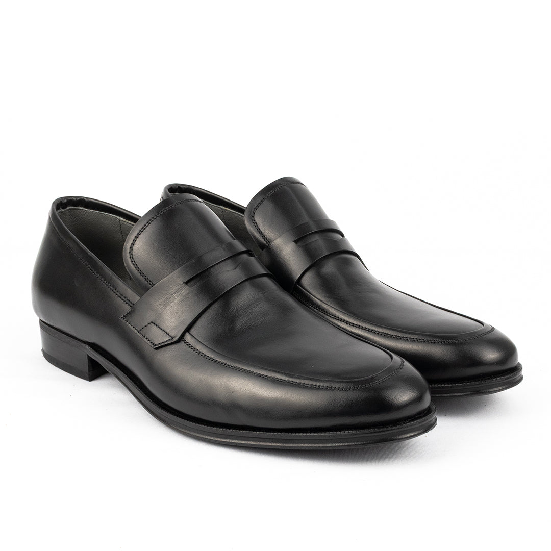 Loafer mais vendido do Pacco Madrid cor preto