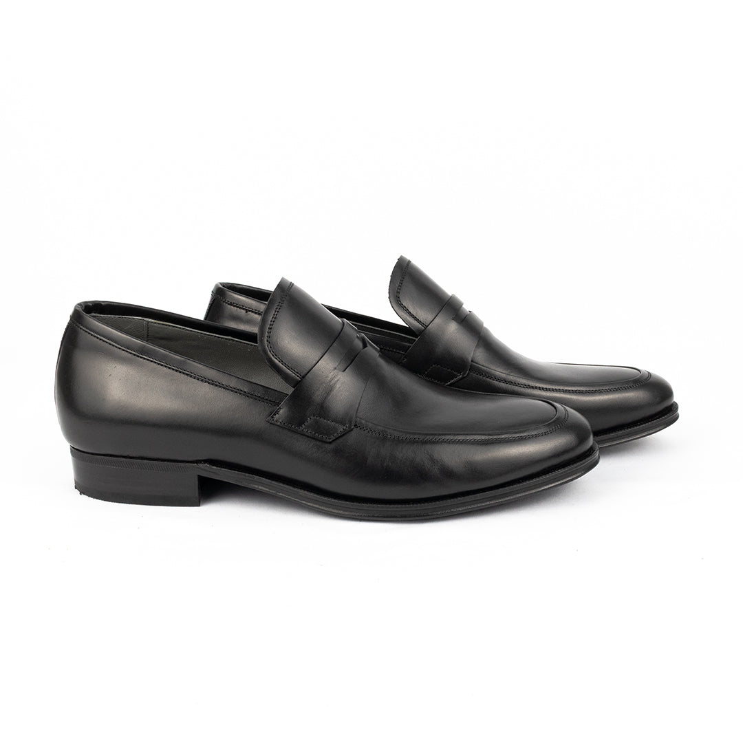 Loafer mais vendido do Pacco Madrid cor preto