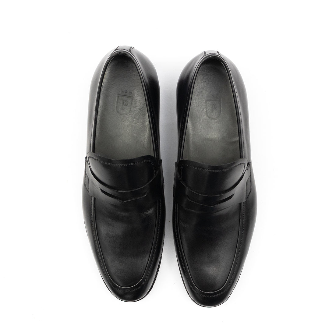 Loafer mais vendido do Pacco Madrid cor preto