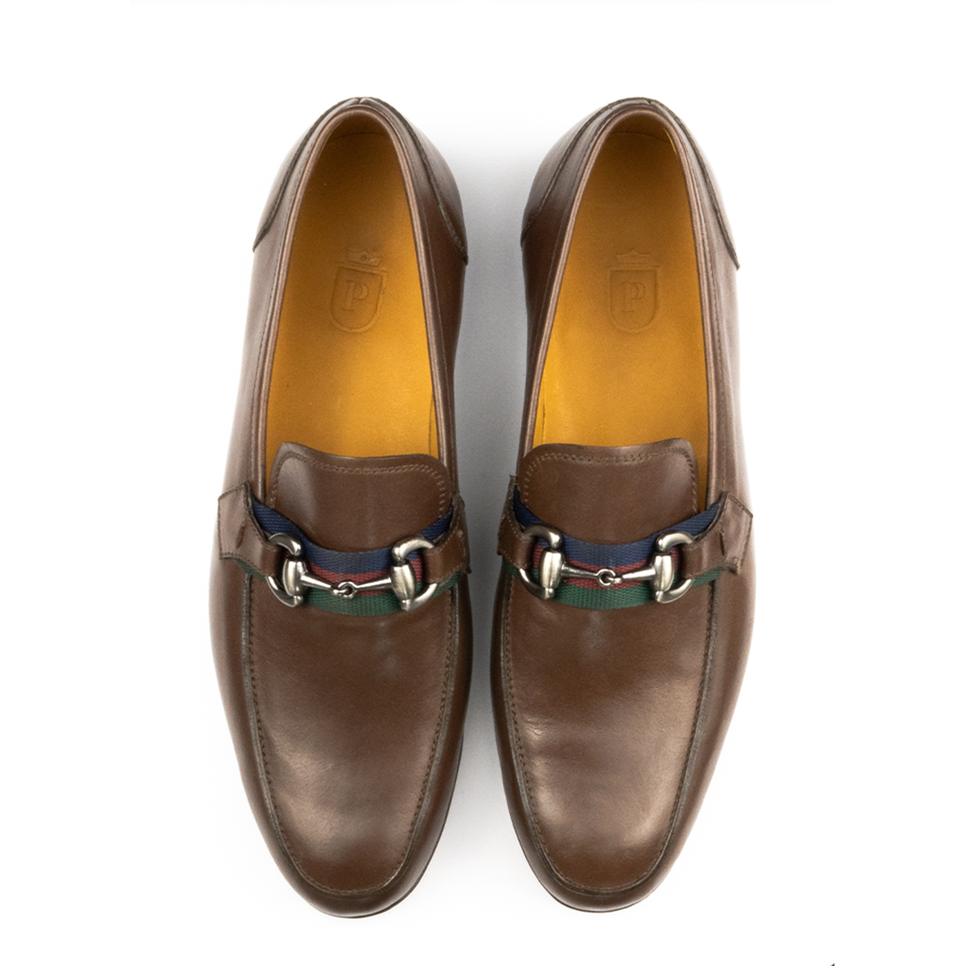 Últimos pares Mocassim estilo italiano Luca cor marrom chocolate