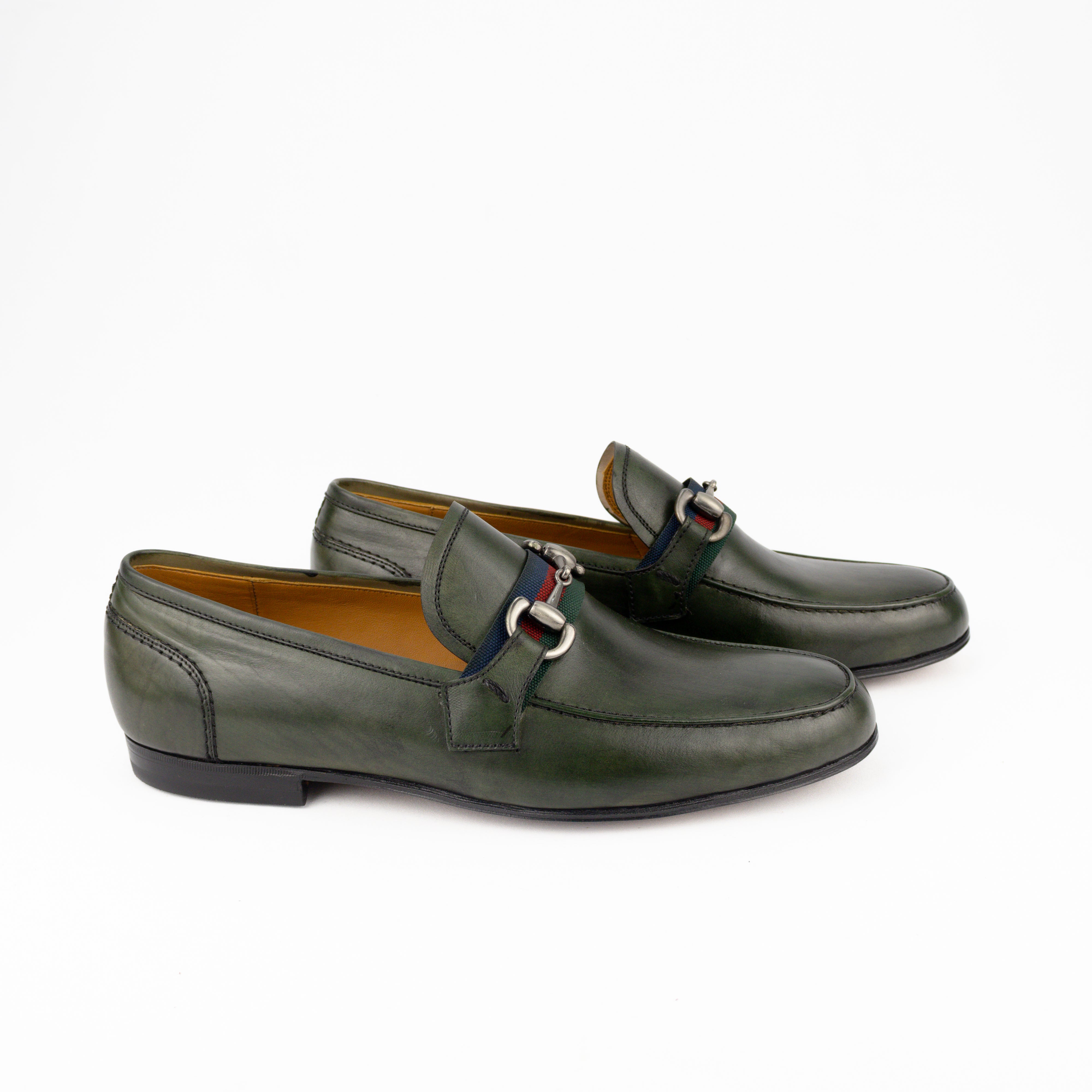 Mocassim estilo italiano Luca cor artesanal verde musgo