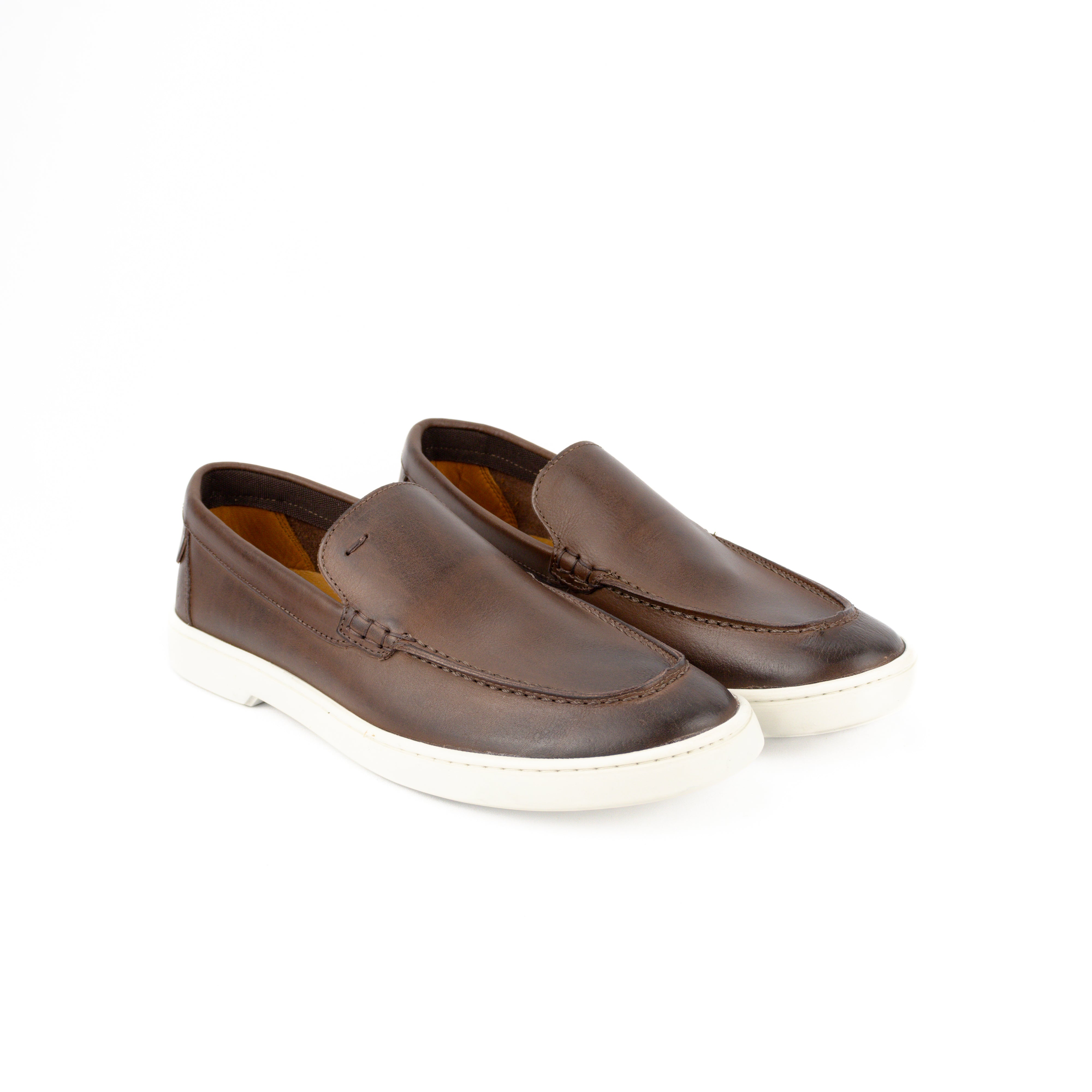 Sapato esportivo estilo italiano em couro vintage cor mahogany