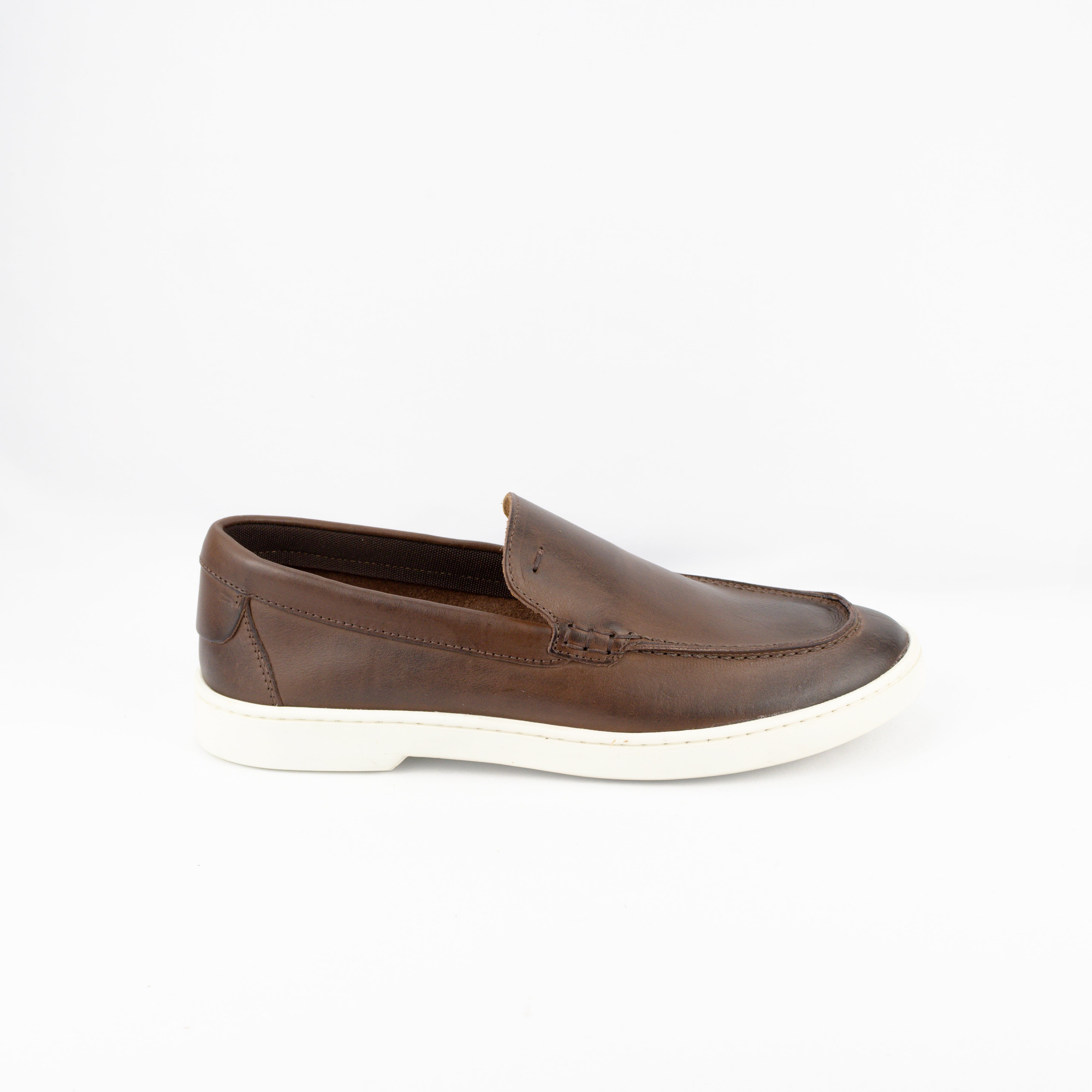 Sapato esportivo estilo italiano em couro vintage cor mahogany