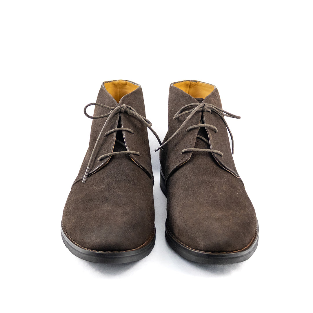Bota Chukka Liverpool em camurça cor marrom café