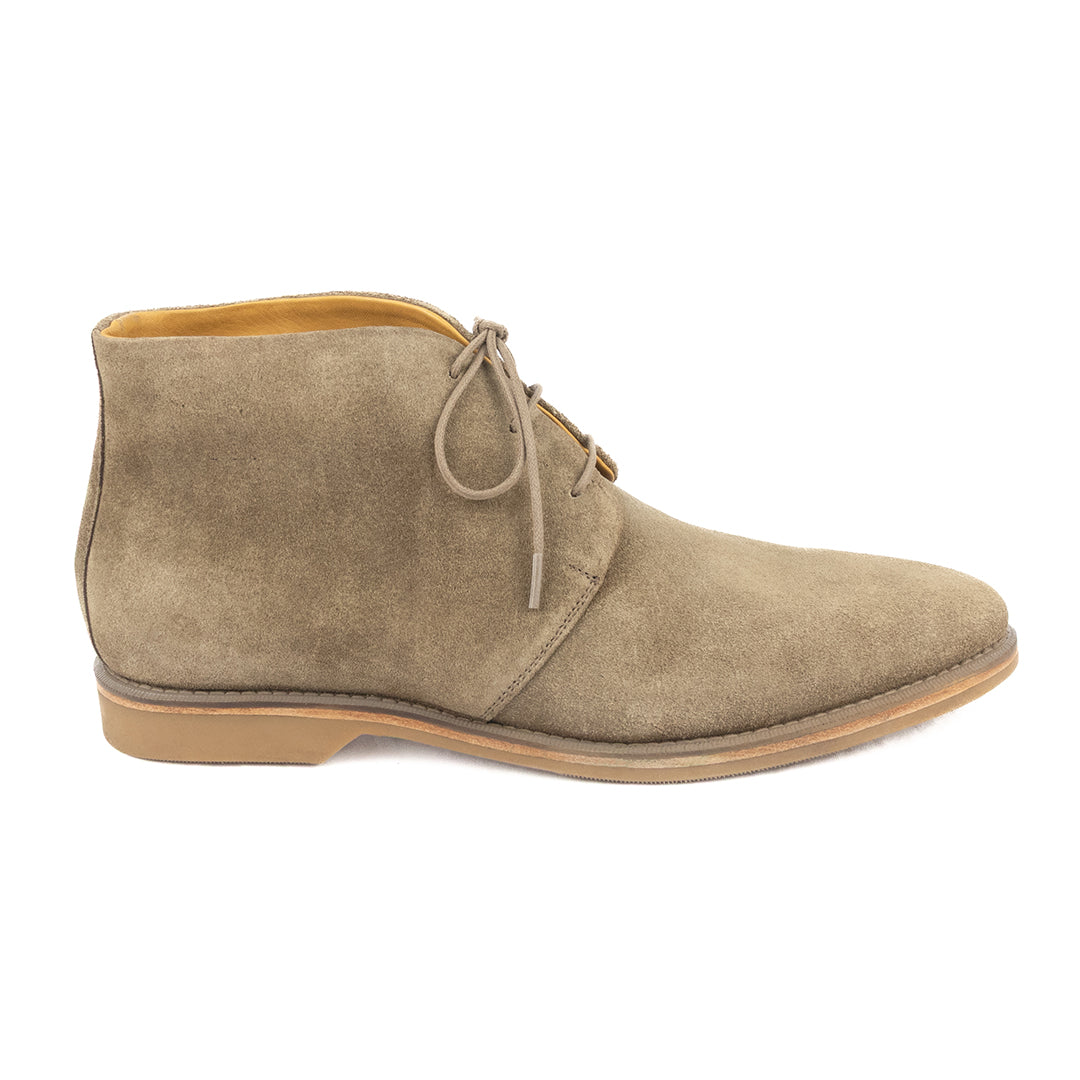 Bota Chukka Liverpool em camurça suede cor cinza rato