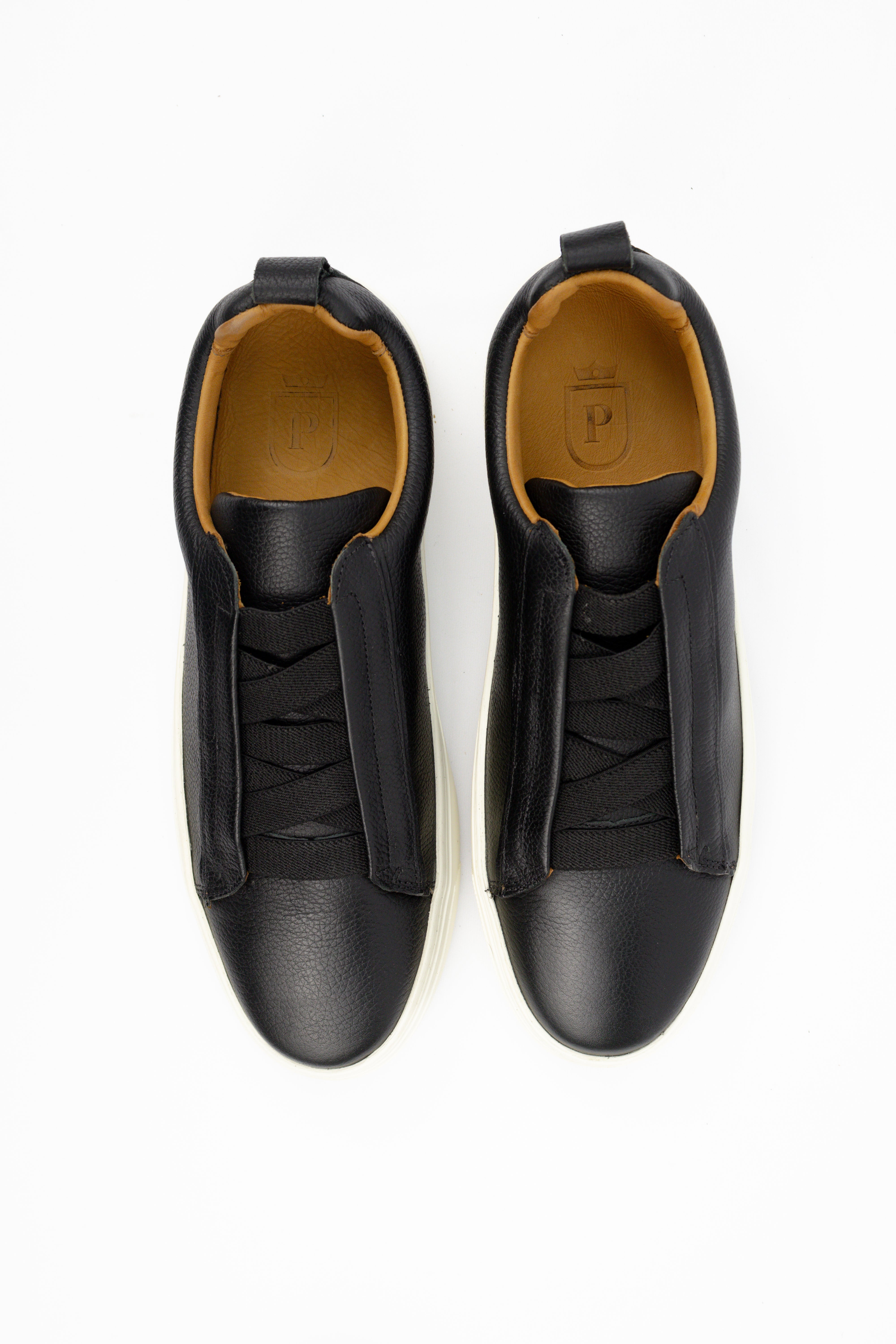 Sapatênis estilo italiano em couro granulado cor preto
