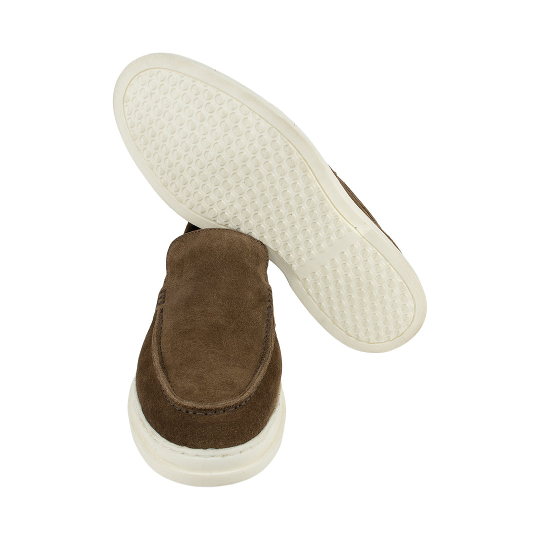Sapato Slip on Hiper Confortável em camurça - cor tabaco