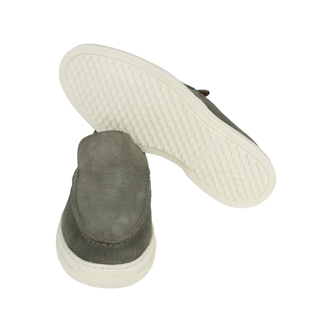 Sapato Slip on Hiper Confortável em camurça - cor cimento