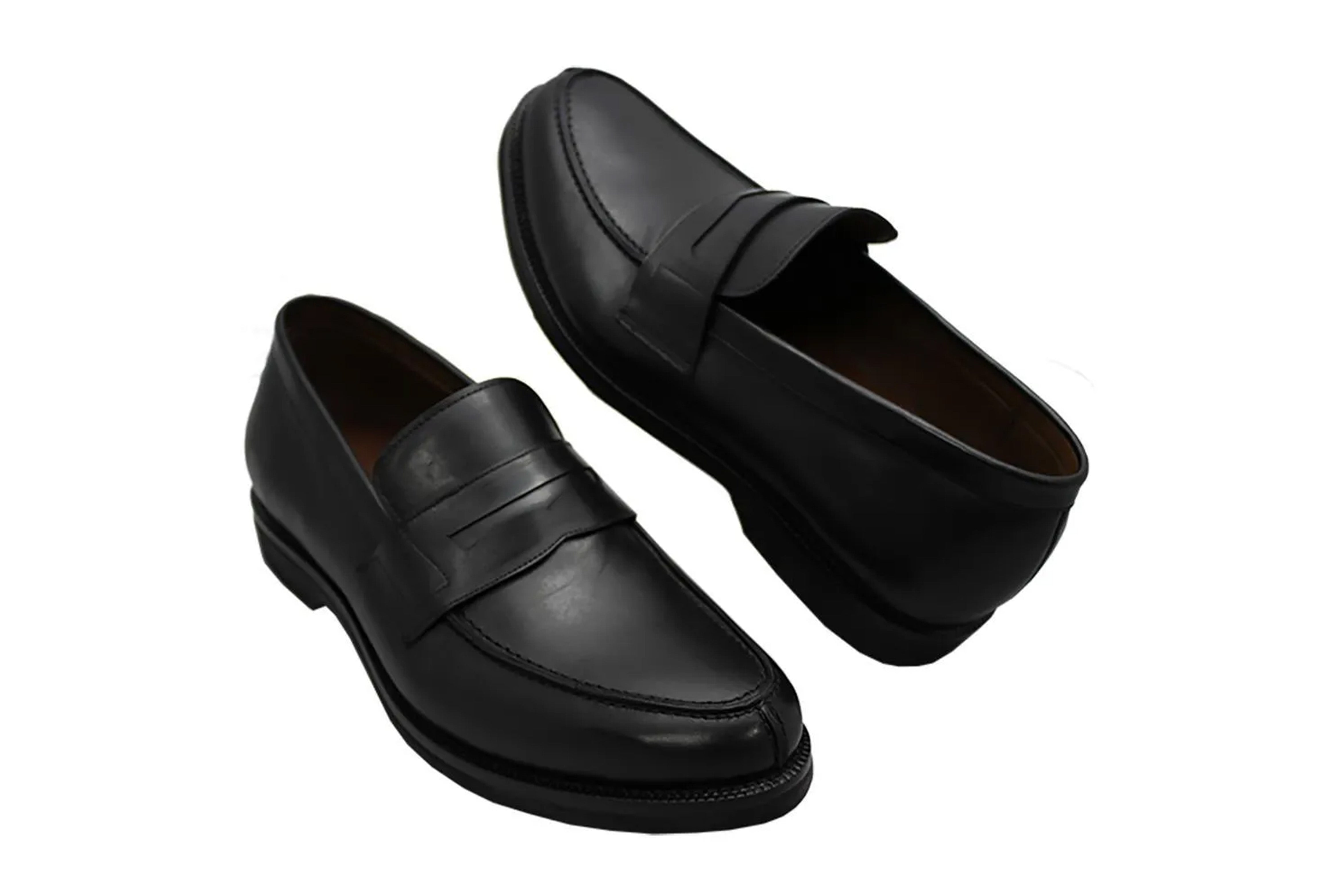 Loafer Social Solado de Borracha- León cor Preto