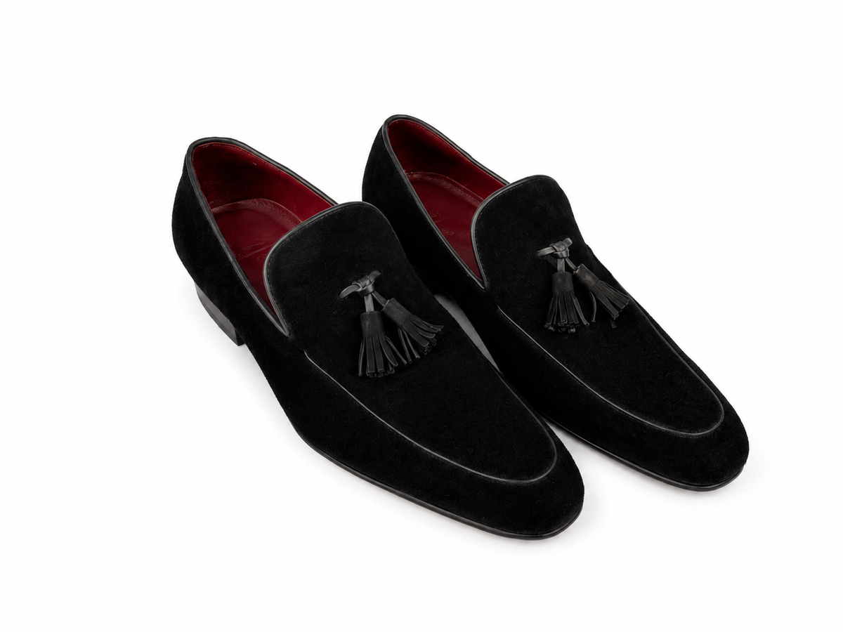ÚLTIMO PAR TAMANHO 40 Tassel Loafer em camurça - cor preta
