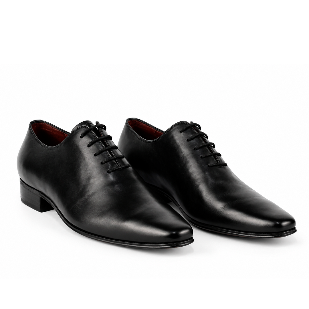 ÚLTIMO PAR TAMANHO 40 – Oxford Wholecut Bico Fino em Cromo Alemão cor Preto