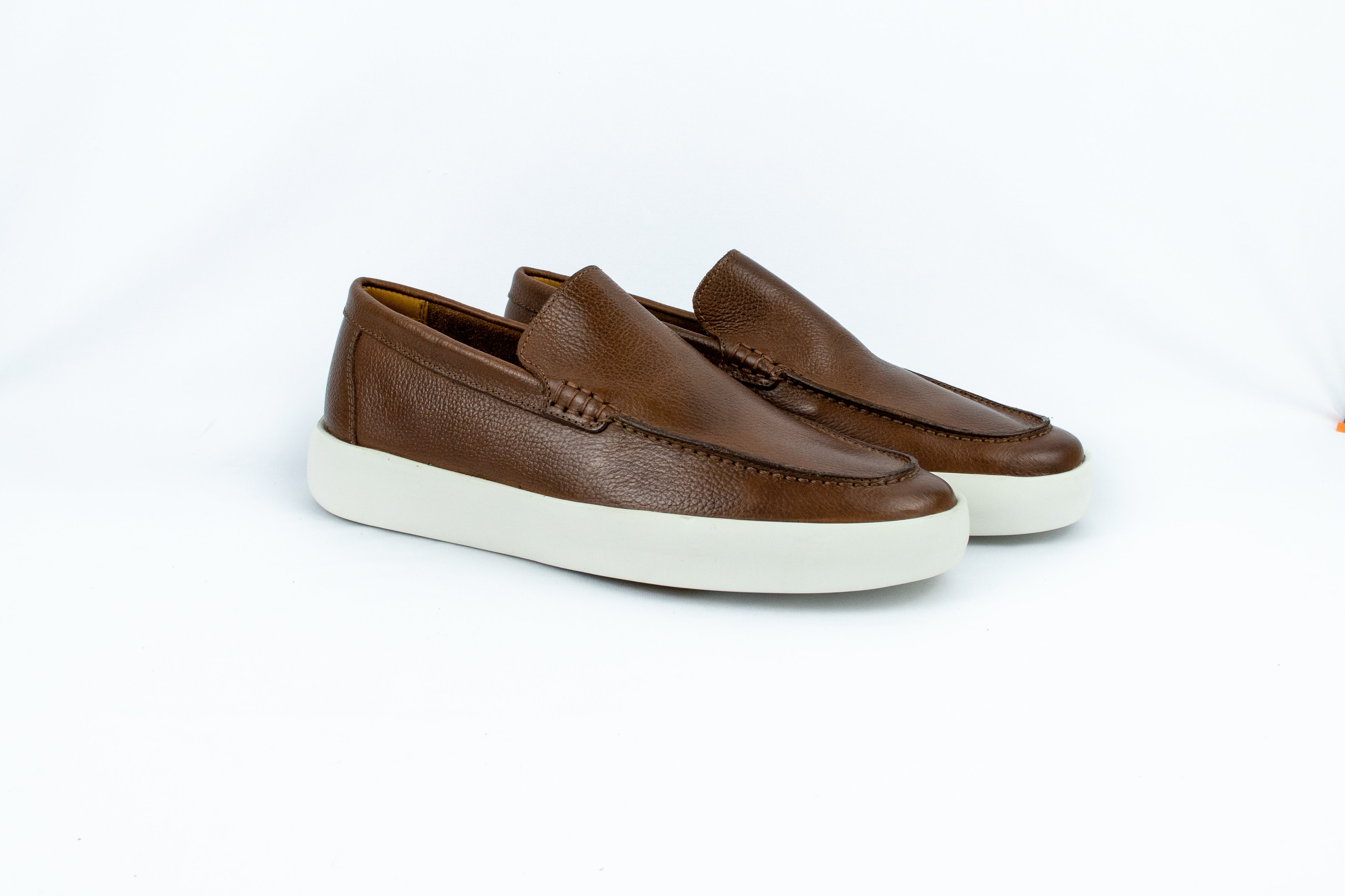 Novo Slip On Float couro Granulado - cor Conhaque