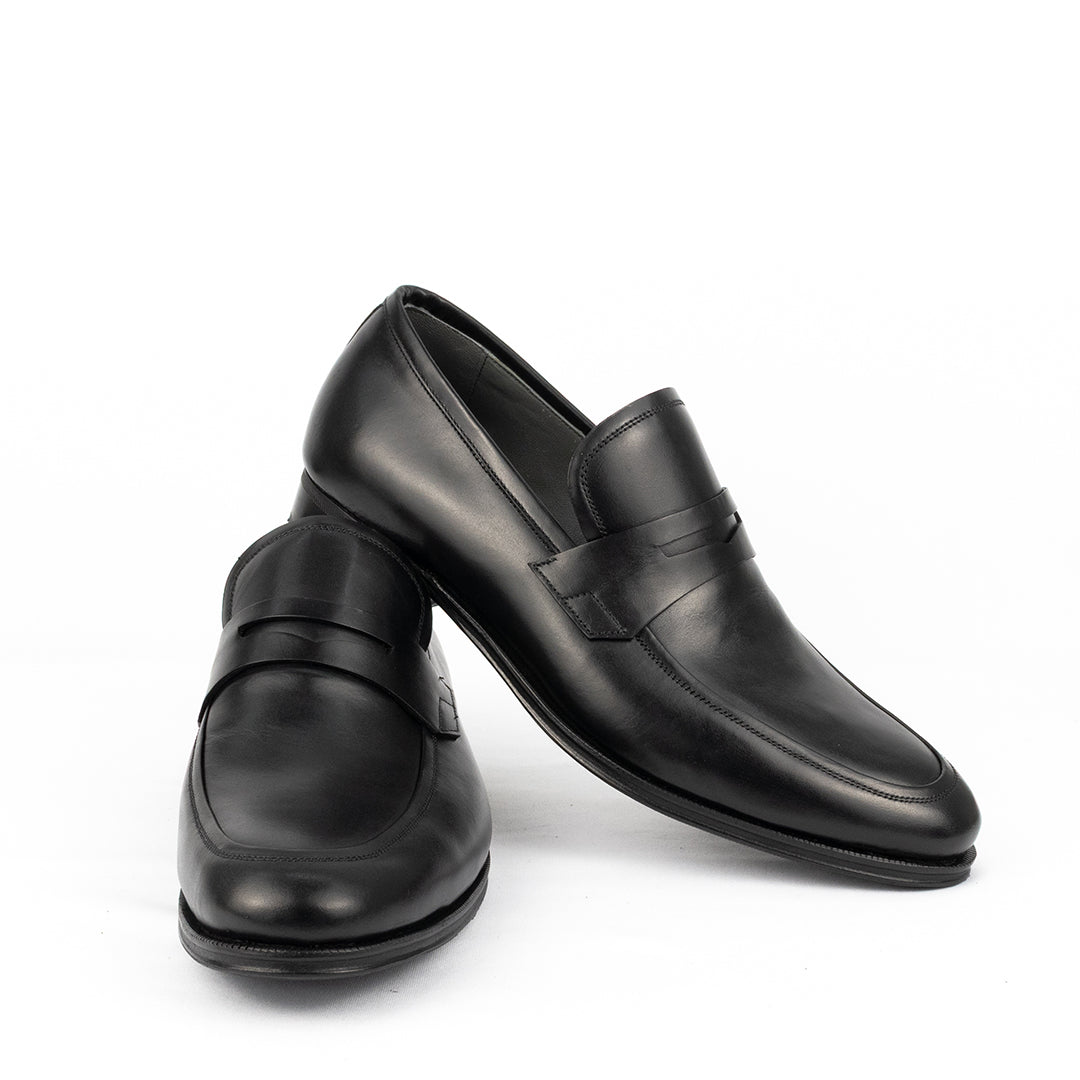 Loafer mais vendido do Pacco Madrid cor preto