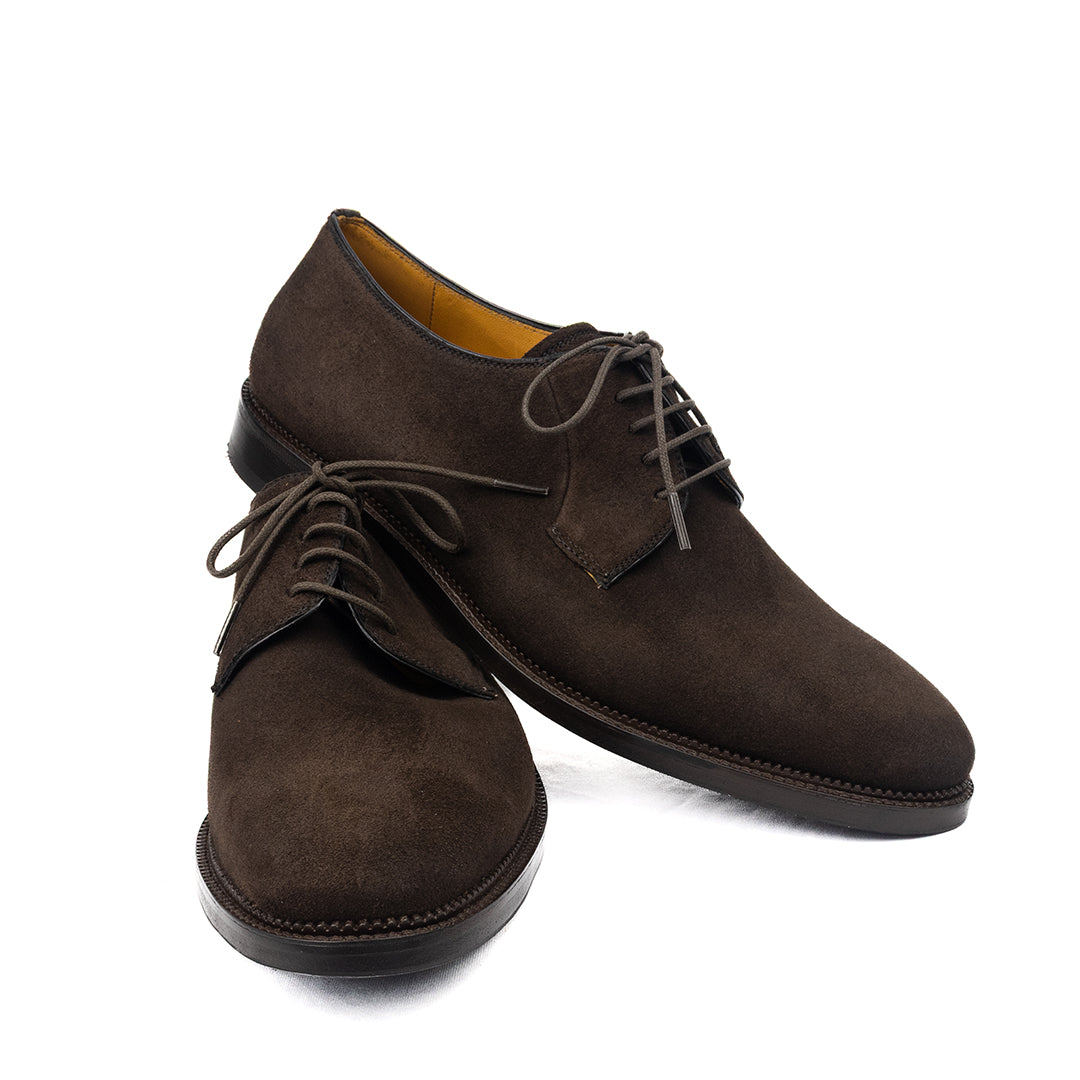 Derby Plain Toe Ernesto em camurça marrom café