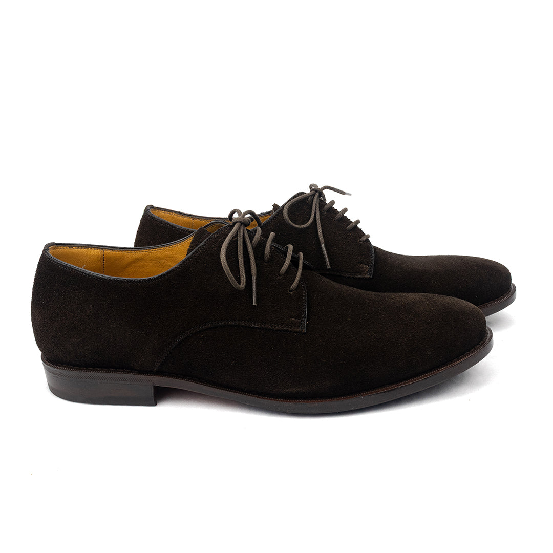 ÚLTIMO PAR TAMANHO 40 Derby Pietro em camurça marrom café