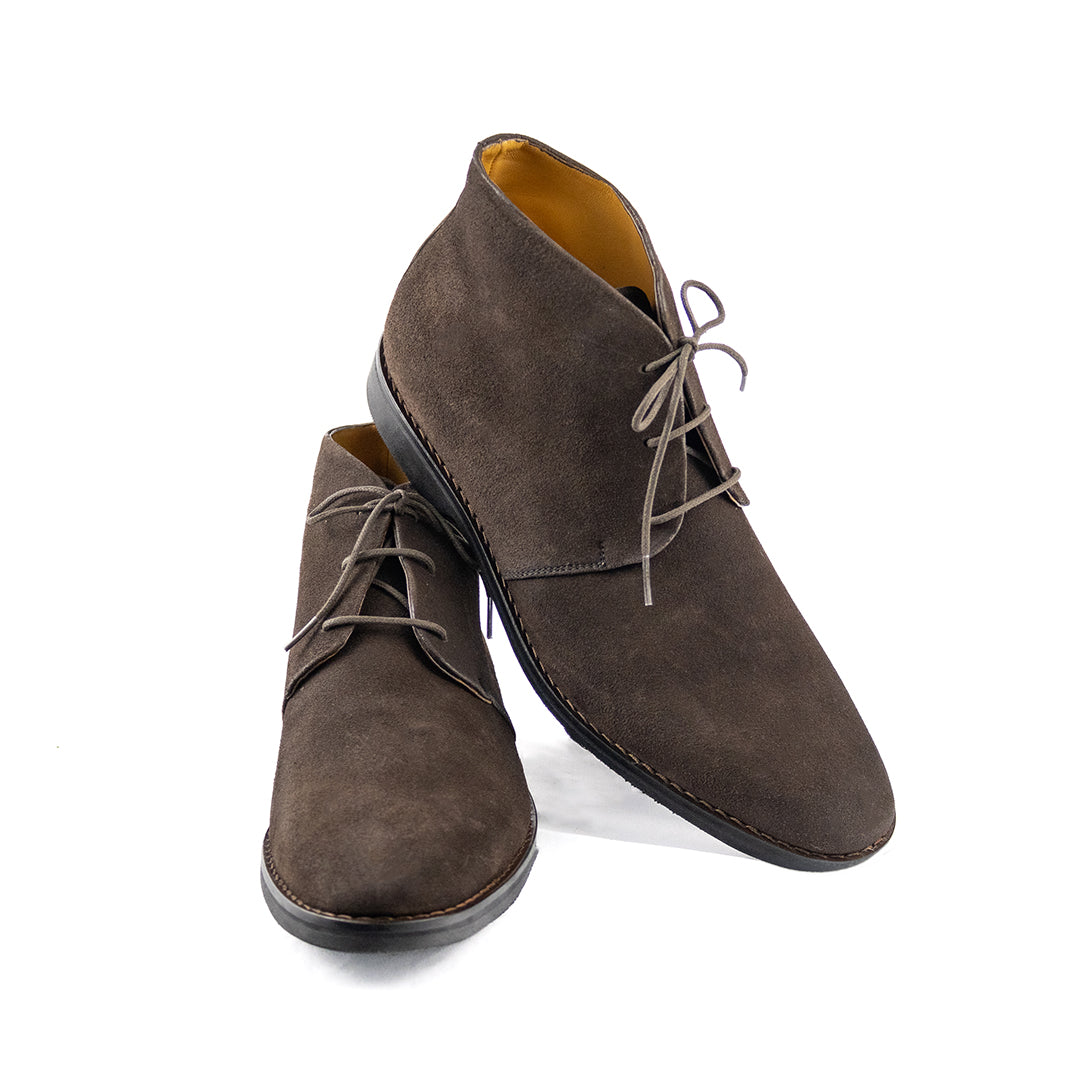 Bota Chukka Liverpool em camurça cor marrom café