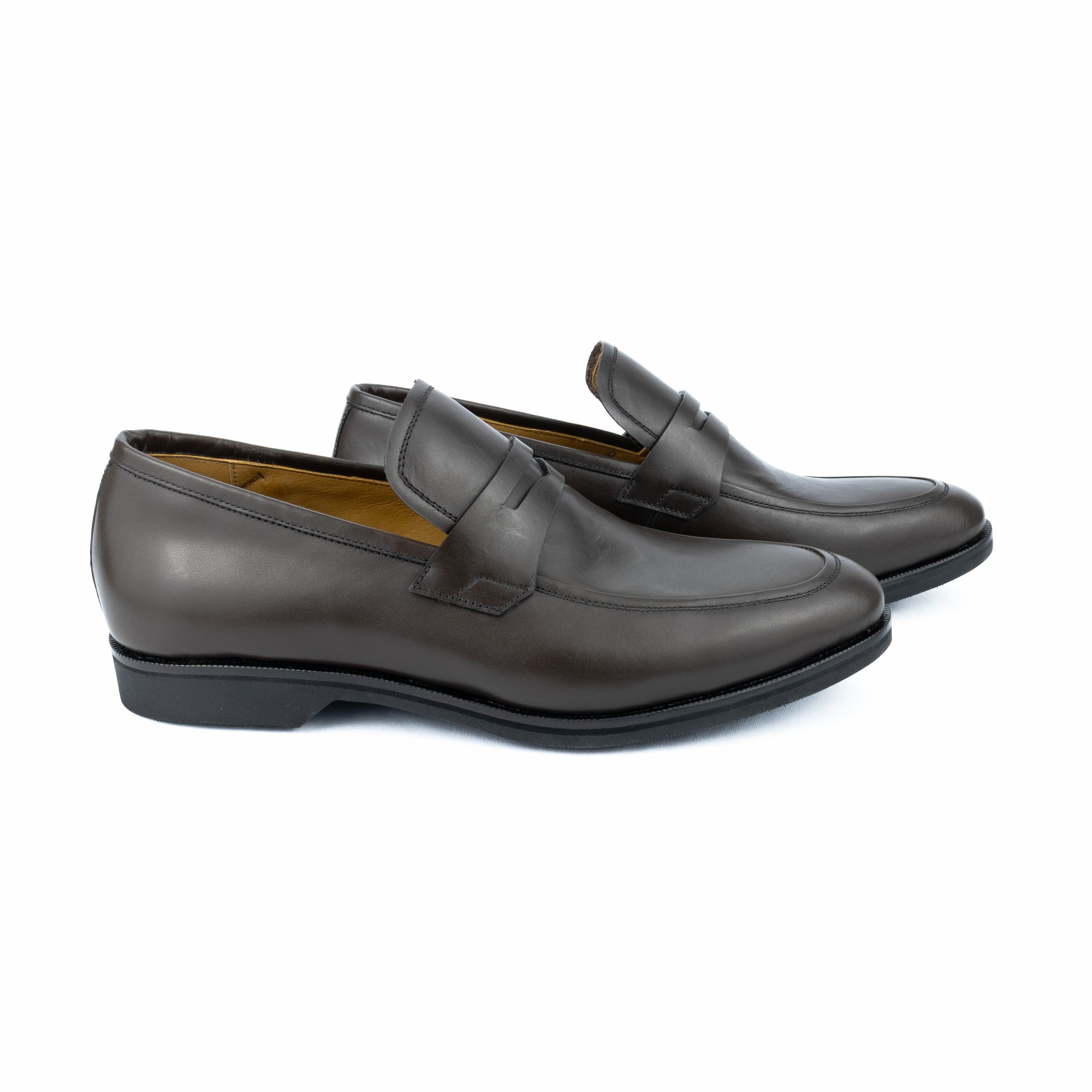 Loafer mais vendido do Pacco - Madrid Solado de borracha cor marrom café