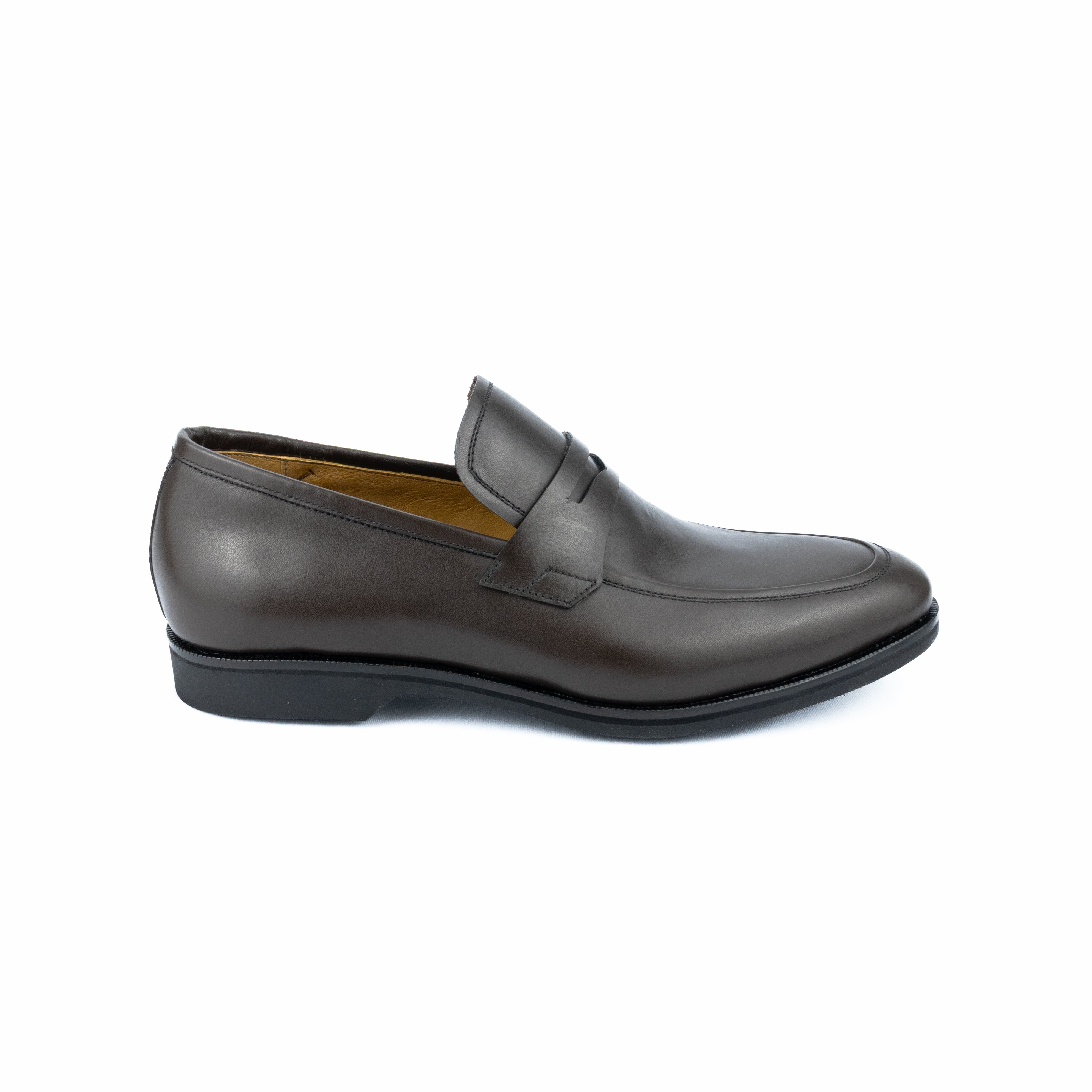 Loafer mais vendido do Pacco - Madrid Solado de borracha cor marrom café