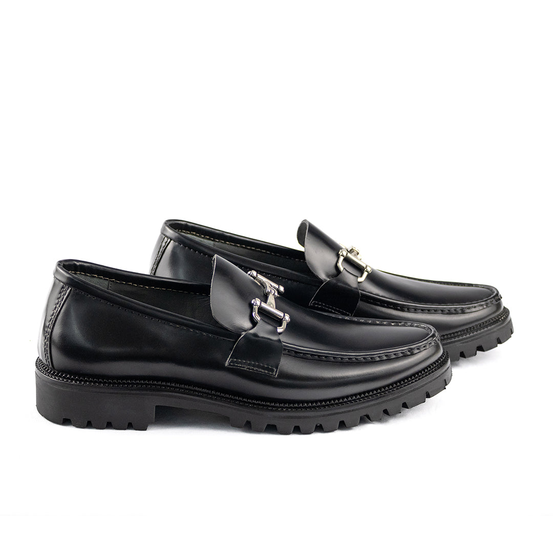 Mocassim Casual Guilherme Solado Tratorado e cor preto