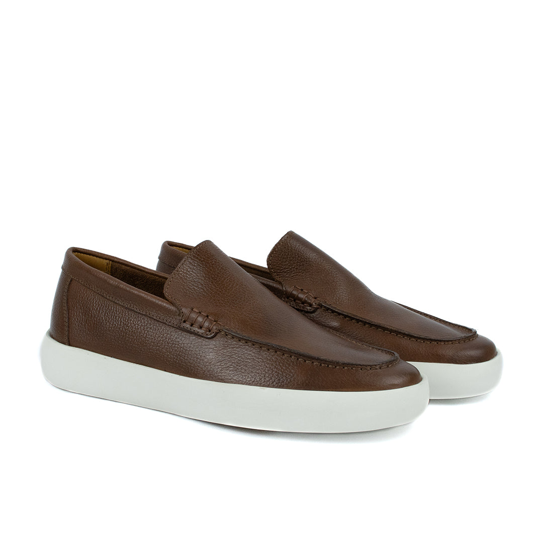 Novo Slip On Float couro Granulado - cor Pinhão