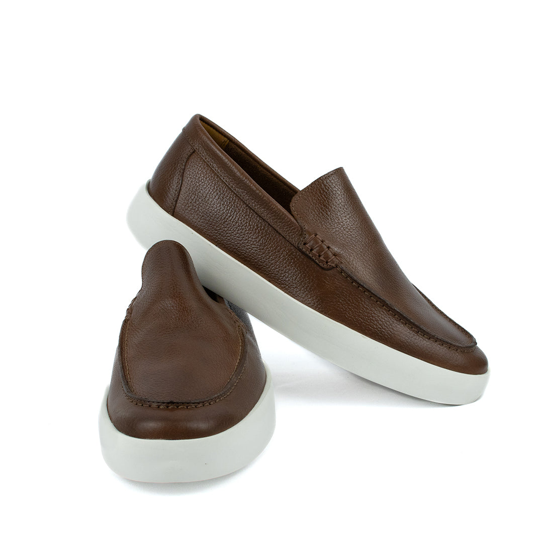 Novo Slip On Float couro Granulado - cor Pinhão